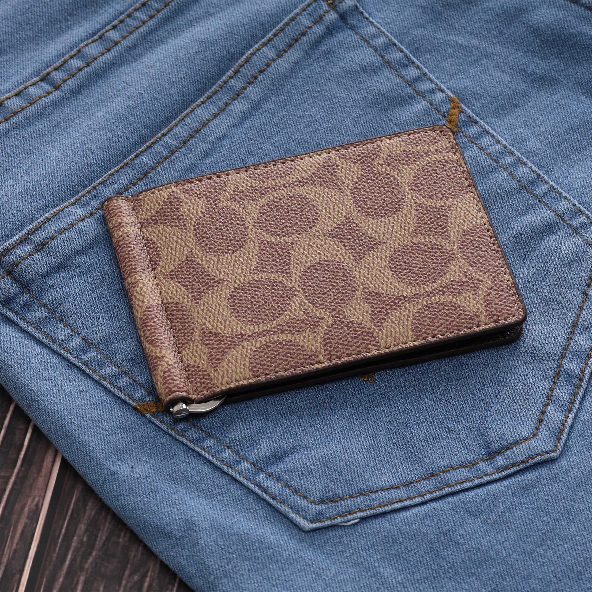 Signature Canvas  Brown Bifold Wallet - Image 5