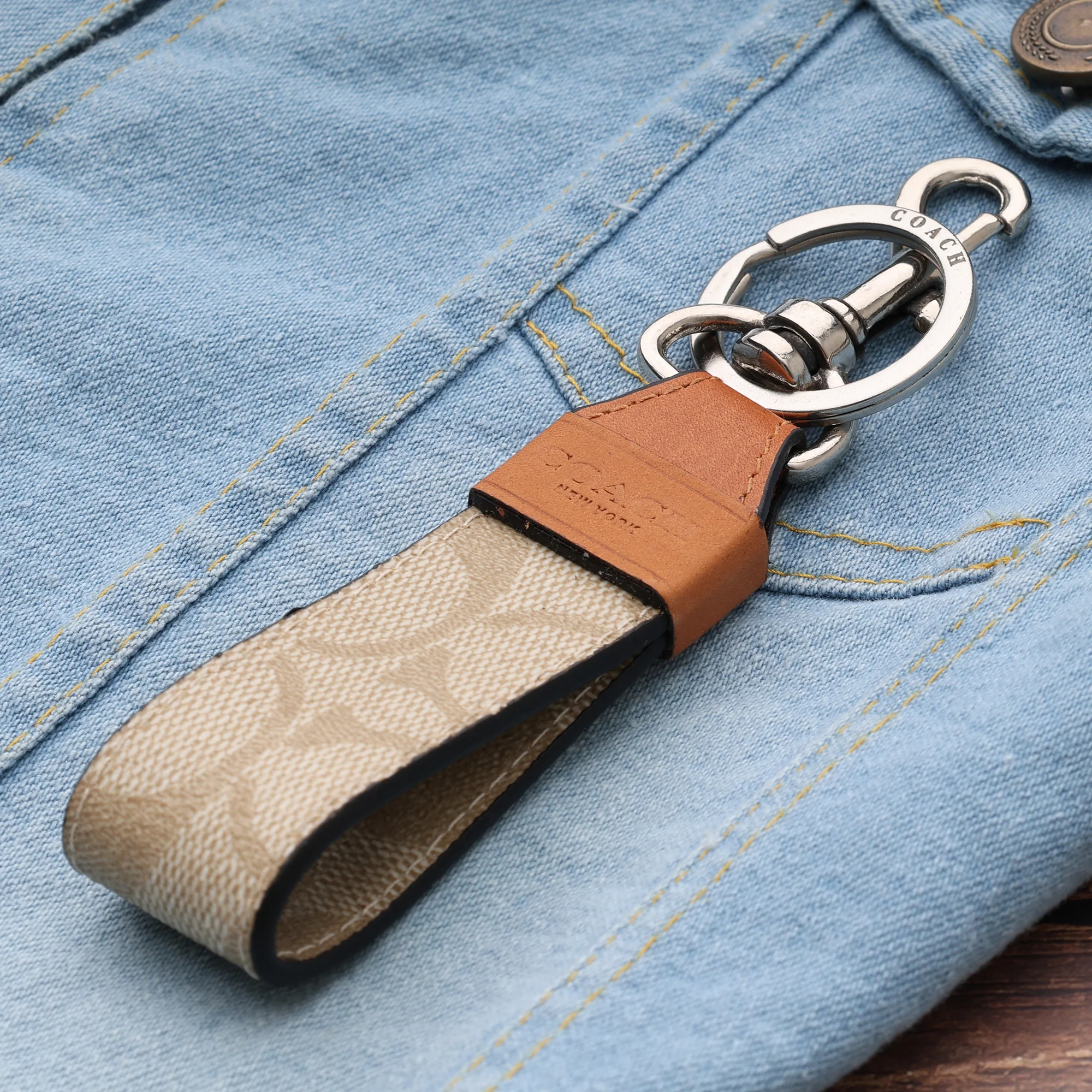 Tan Leather Trim keychain - Image 4